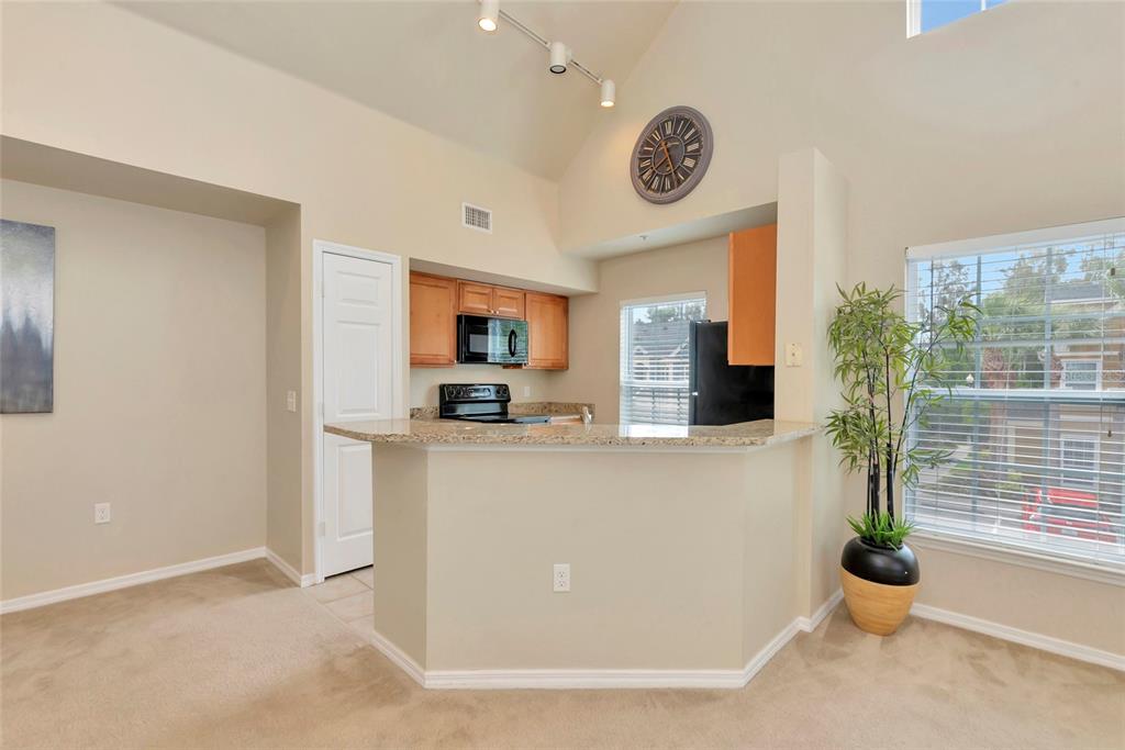 5560 Rosehill Road, Unit 201 Sarasota, FL 34233 - Photo 7 of 61