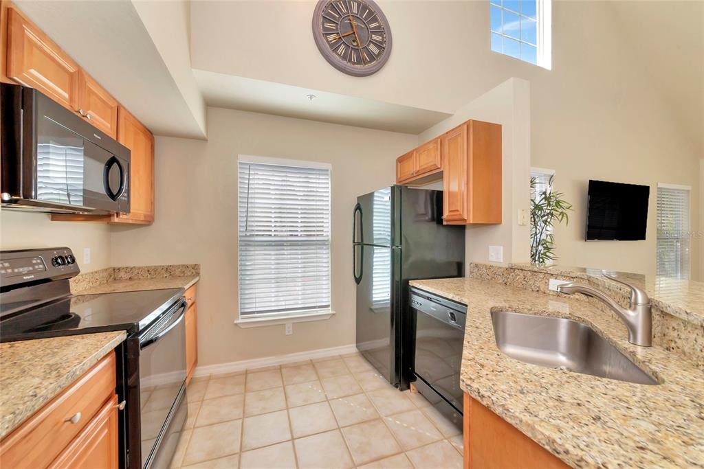 5560 Rosehill Road, Unit 201 Sarasota, FL 34233 - Photo 9 of 61