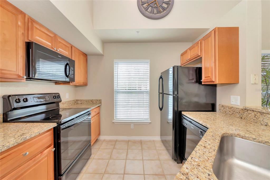 5560 Rosehill Road, Unit 201 Sarasota, FL 34233 - Photo 10 of 61