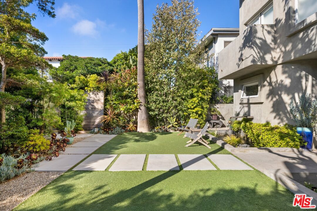 24 Eastwind Street, Unit 2 Marina del Rey, CA 90292 - Photo 25 of 46