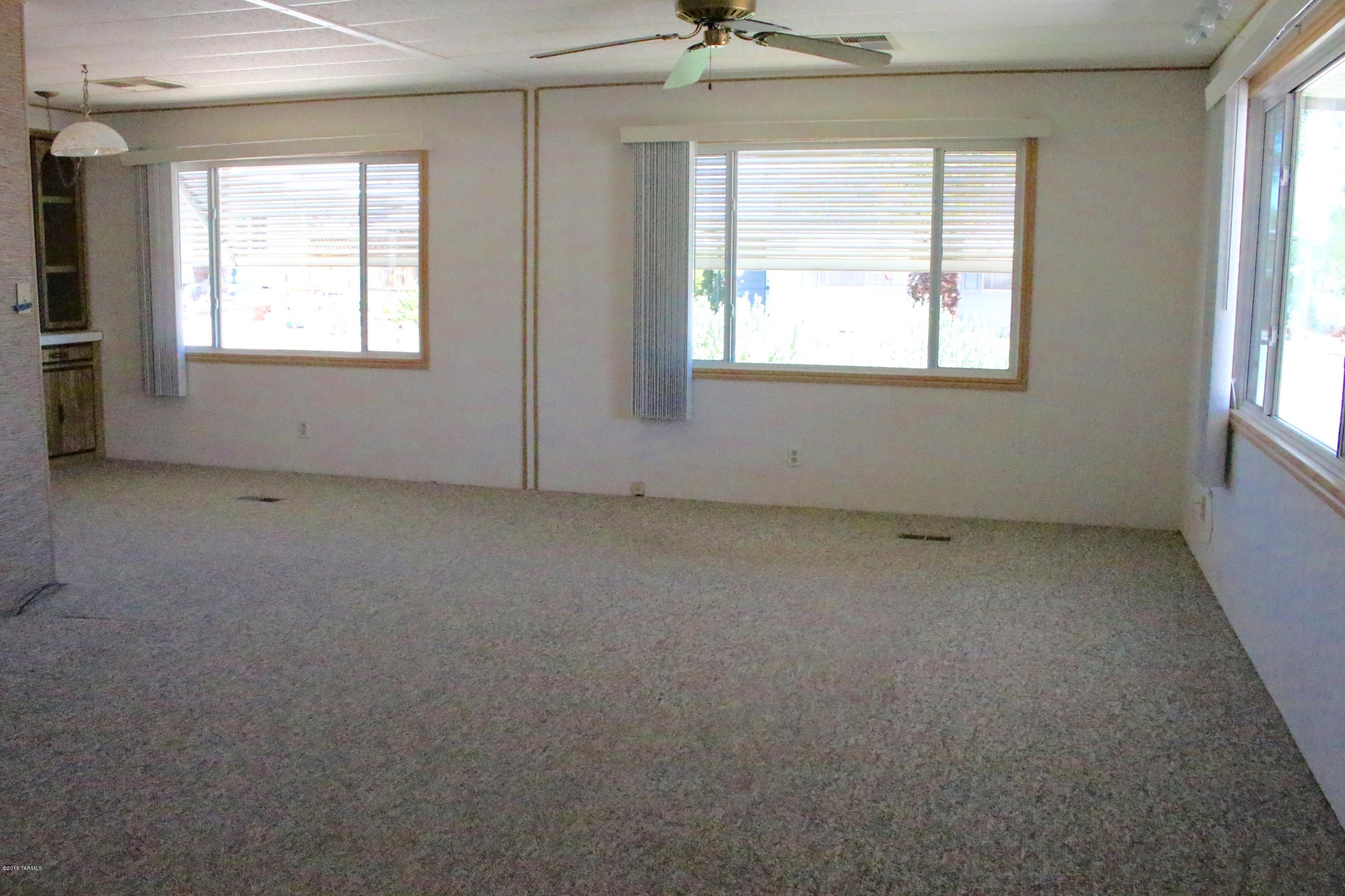 249 West Rama Drive Green Valley, AZ 85614 - Photo 8 of 50