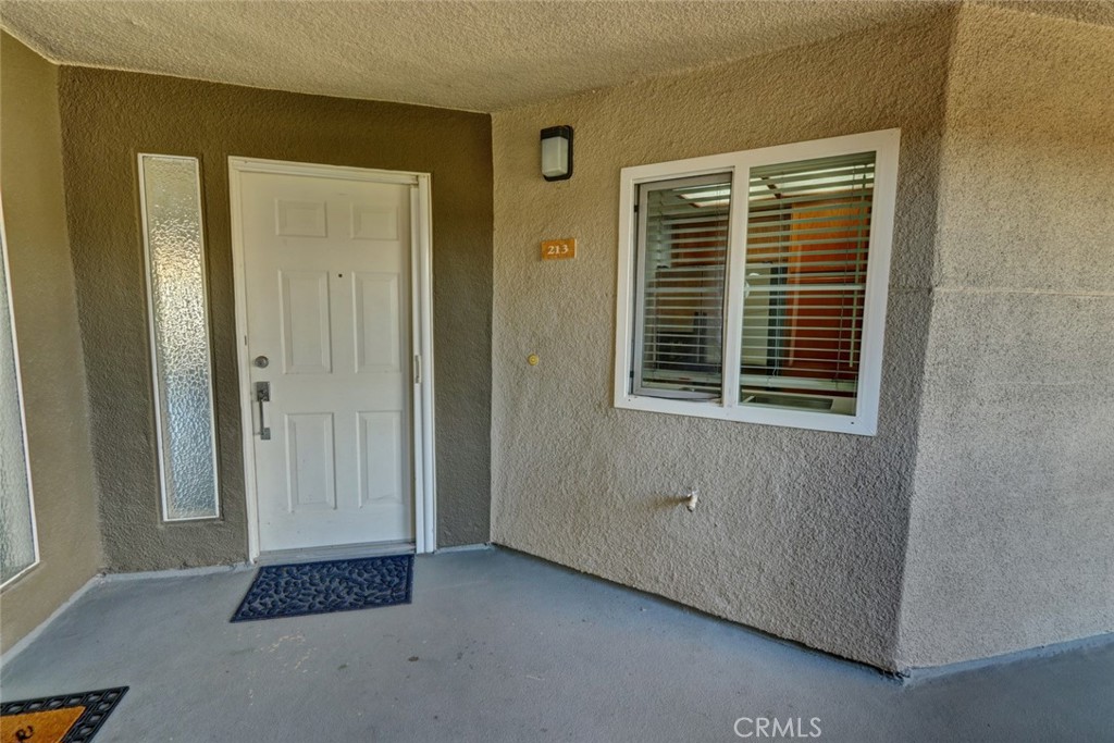 310 Lake Street Huntington Beach, CA 92648 - Photo 4 of 38