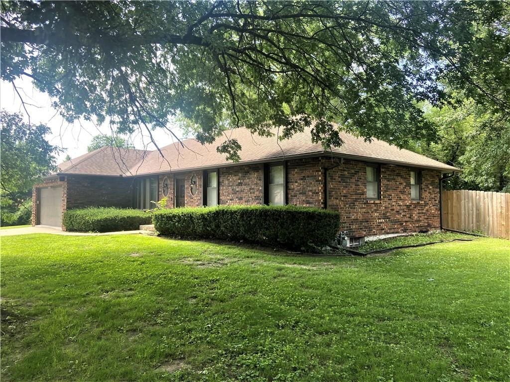 3313 Pickett Road St. Joseph, MO 64503 - Photo 2 of 3