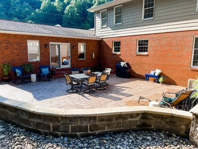 1000 Mays Branch Road Prestonsburg, KY 41653 - Photo 5 of 29 mays 5