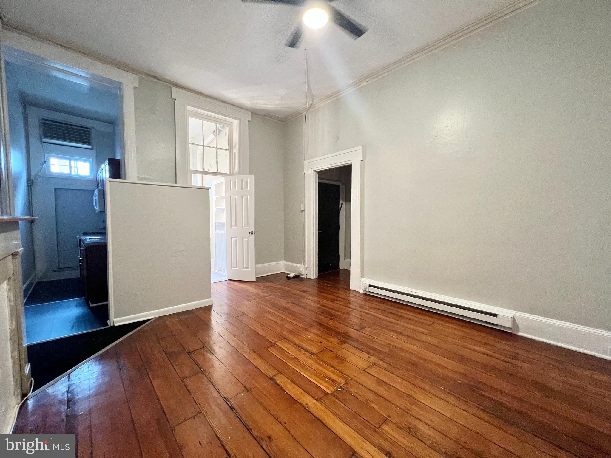 735 Spruce Street, Unit 2F Philadelphia, PA 19106 - Photo 2 of 11
