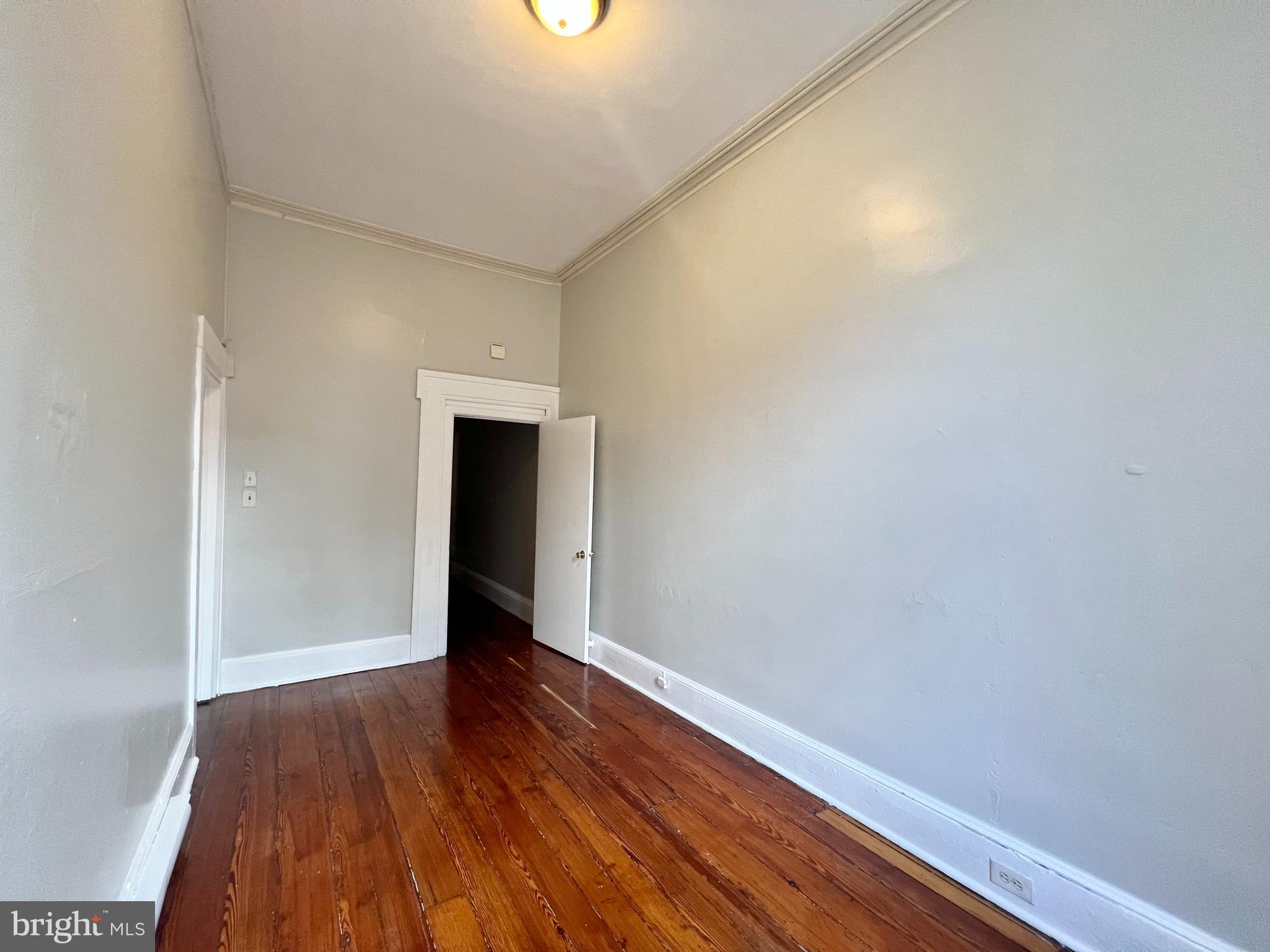 735 Spruce Street, Unit 2F Philadelphia, PA 19106 - Photo 5 of 11