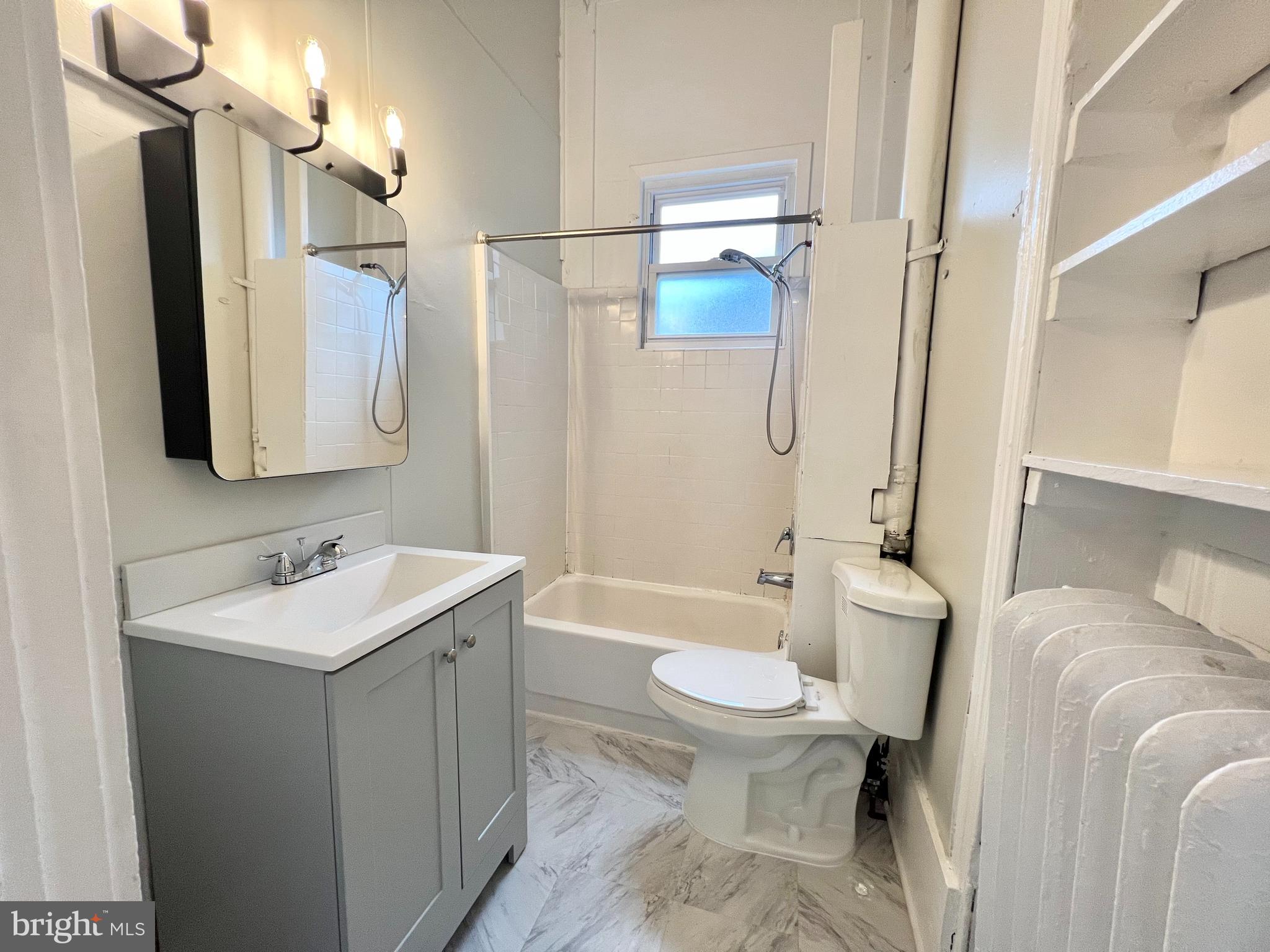 735 Spruce Street, Unit 2F Philadelphia, PA 19106 - Photo 10 of 11
