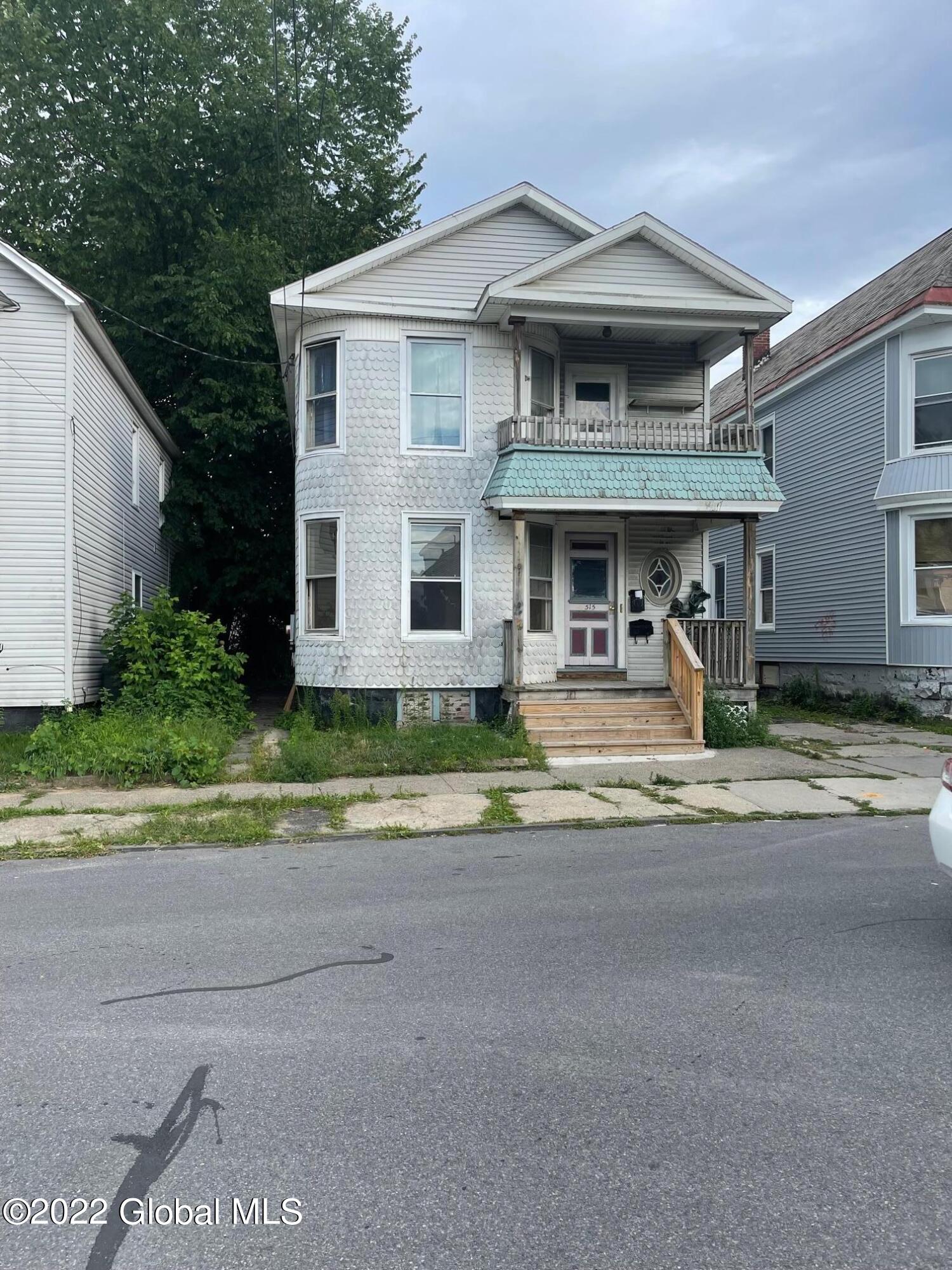 515 Summit Avenue Schenectady, NY 12307 - Photo 1 of 9 IMG_2265
