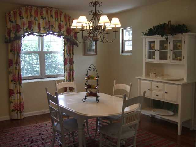 2642 York Road Upper Arlington, OH 43221 - Photo 5 of 15