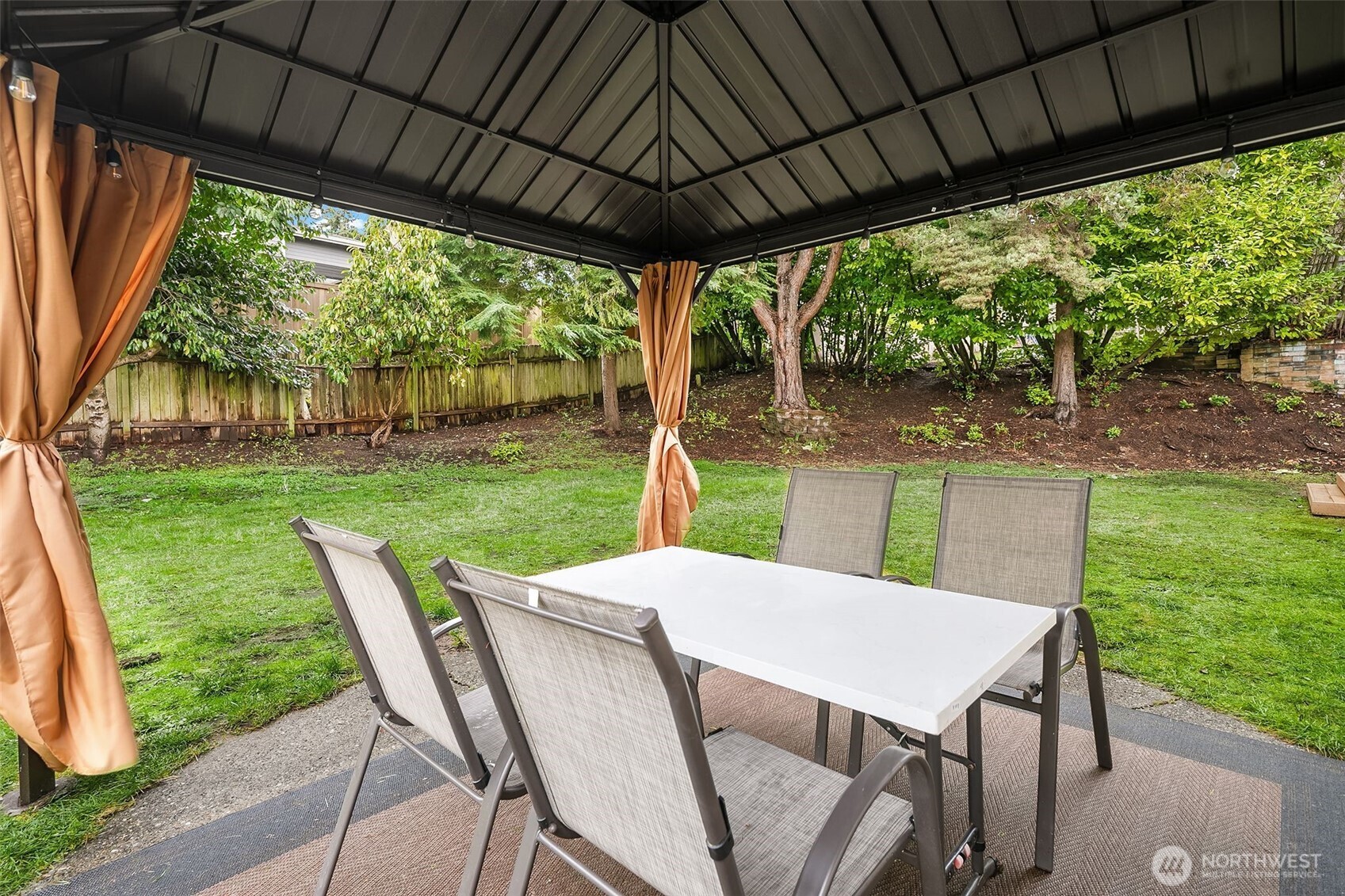 9221 224th Street Southwest Edmonds, WA 98020 - Photo 20 of 21 Gallery Image 20