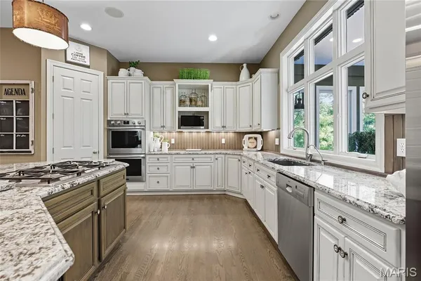 $1,810,000 | 1482 Country Lake Estates Drive, Chesterfield, MO 63005