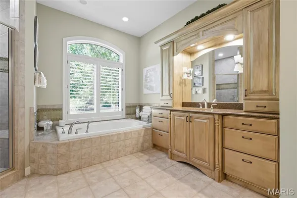 $1,810,000 | 1482 Country Lake Estates Drive, Chesterfield, MO 63005