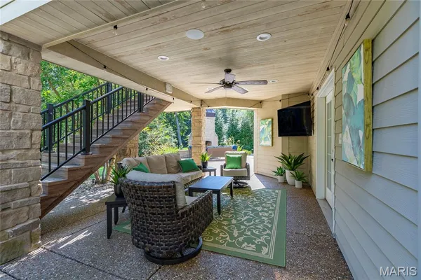 $1,810,000 | 1482 Country Lake Estates Drive, Chesterfield, MO 63005