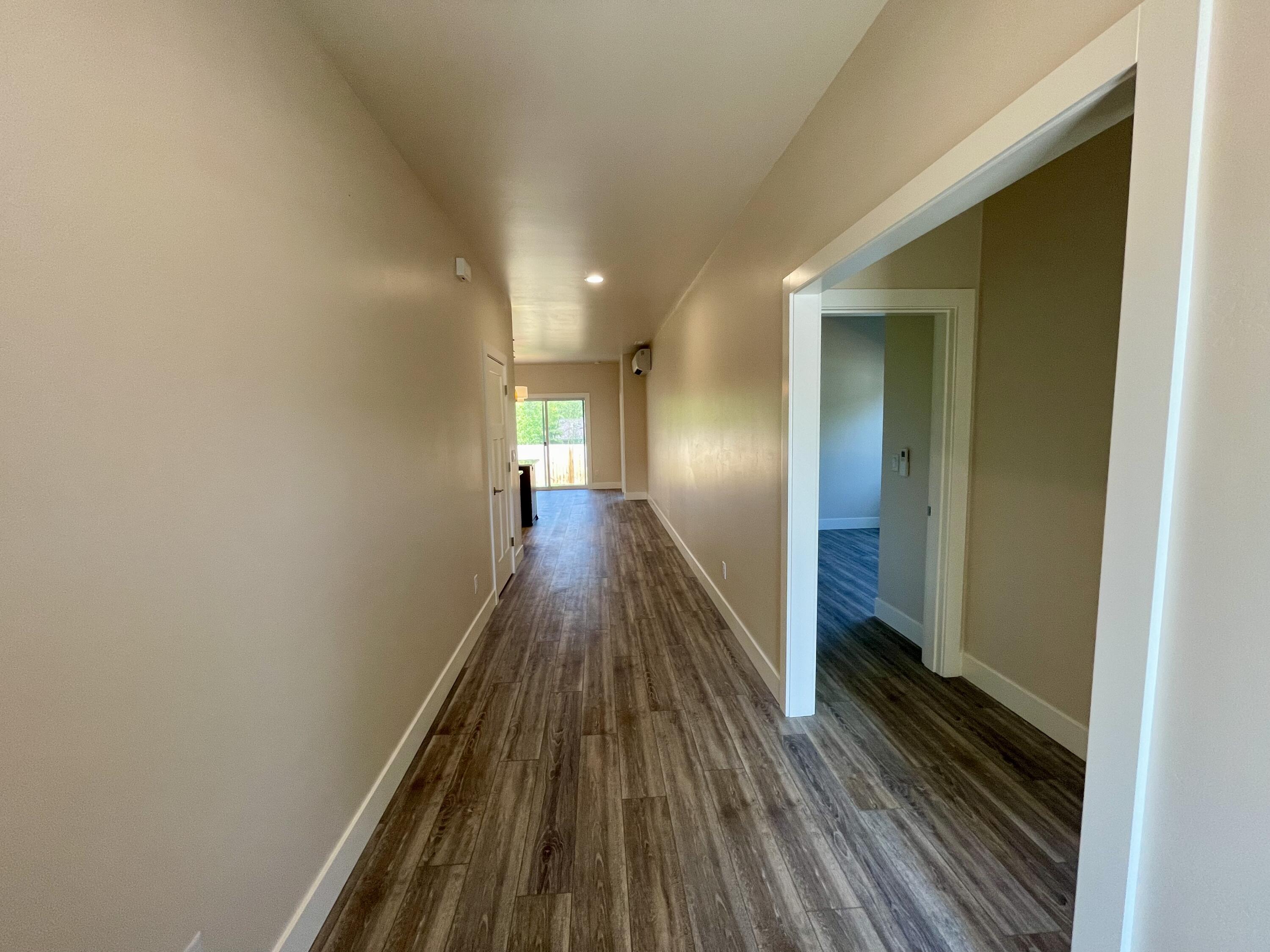 331 Randy Street Ashland, OR 97520 - Photo 9 of 15 Entry Hall