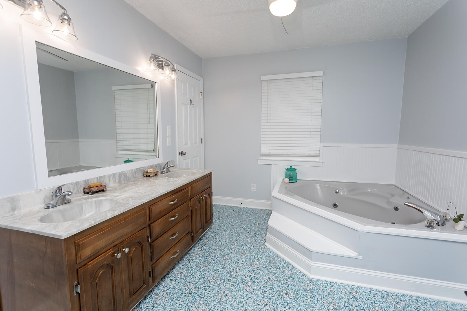 6617 Gamble Road Birchwood, TN 37308 - Photo 18 of 72 Primary Bath