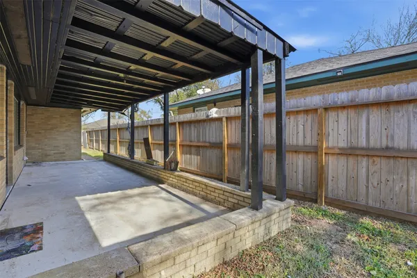 a view of an outdoor space
