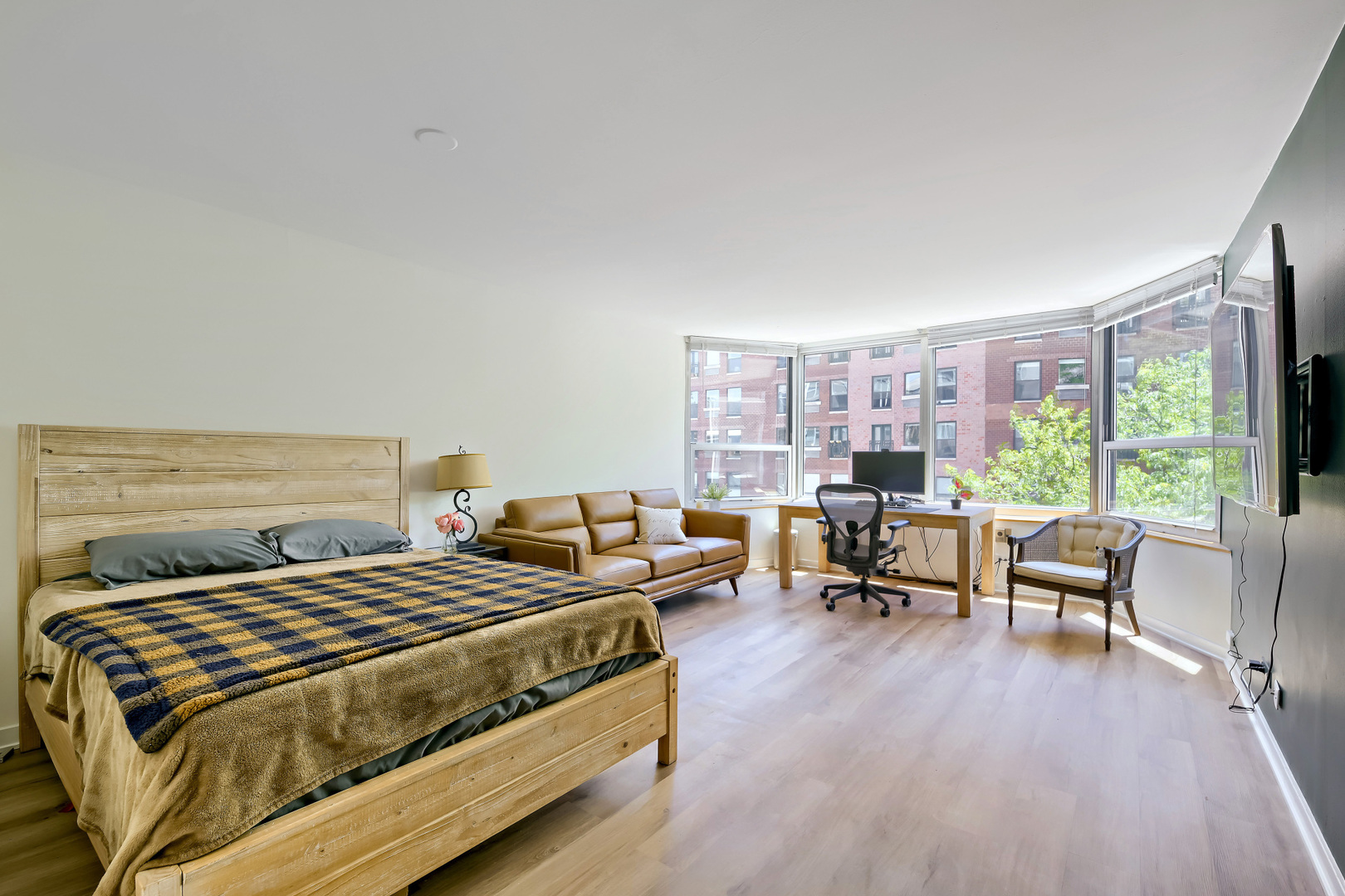 720 West Gordon Terrace, Unit 3R Chicago, IL 60613 - Photo 7 of 11