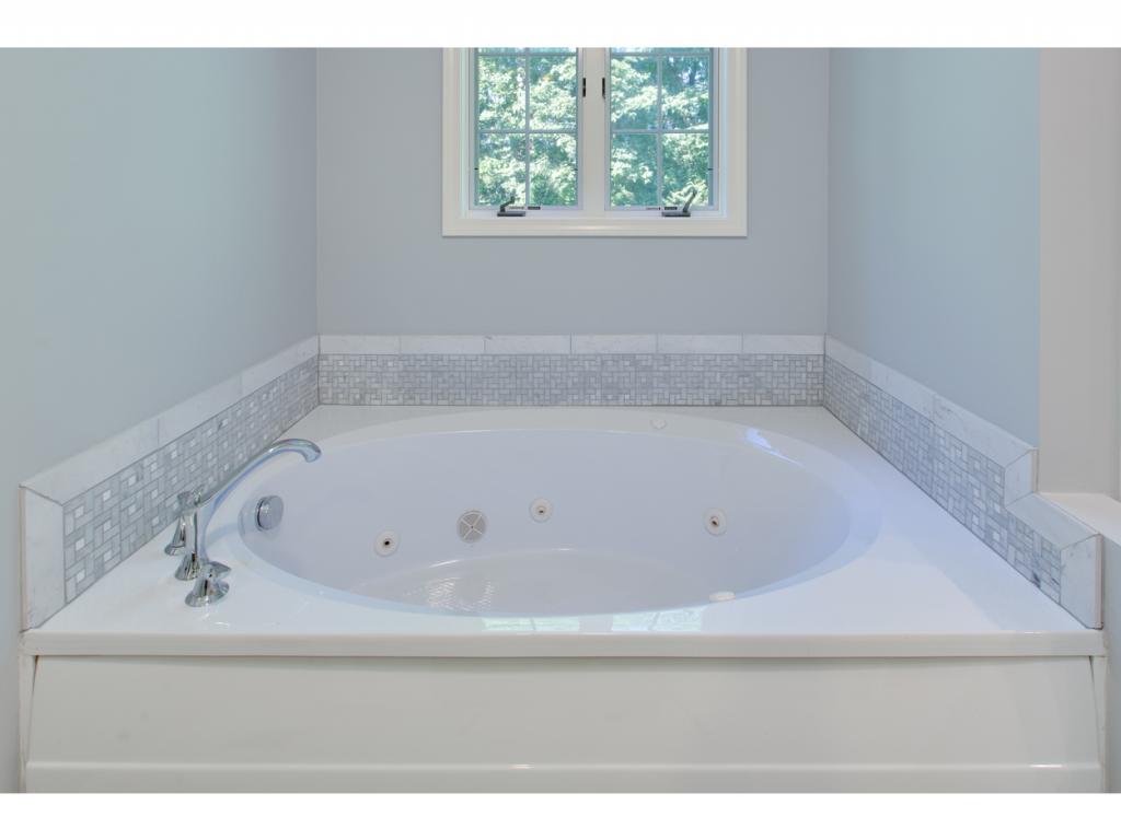 10 Golfview Road Windham, NH 03087 - Photo 17 of 36
