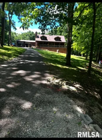 $475,000 | 5012 Kinsinger Lane, Pleasant Plains, IL 62677