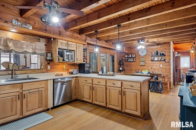 $475,000 | 5012 Kinsinger Lane, Pleasant Plains, IL 62677