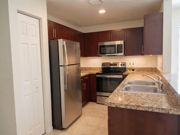 $3,300 | 4332 Northwest 1st Terrace, Deerfield Beach, FL 33064