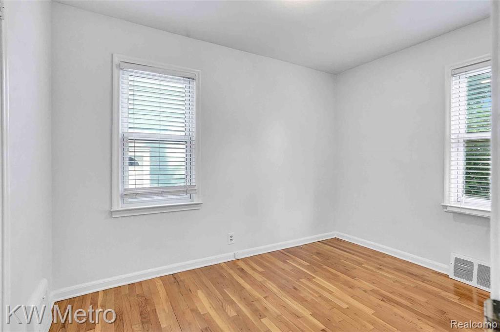 3114 Harvard Road Royal Oak, MI 48073 - Photo 11 of 27