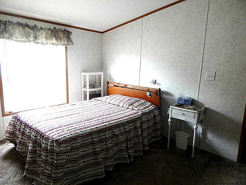 301 Murray Hill Road Tarentum, PA 15084 - Photo 16 of 20 Bedroom.