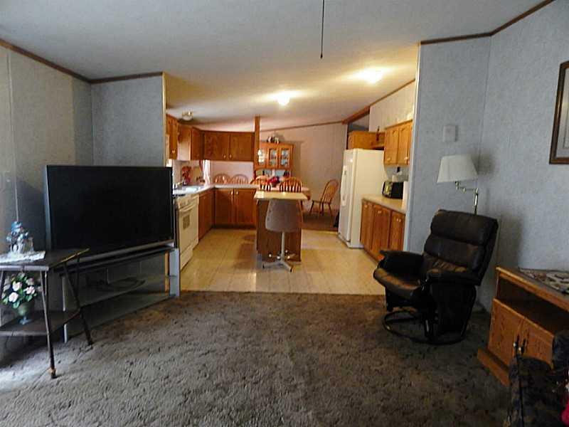 301 Murray Hill Road Tarentum, PA 15084 - Photo 5 of 20 Family Room.