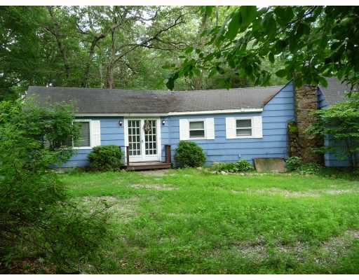 1467 Middle Road East Greenwich, RI 02818 - Photo 1 of 11 Exterior Front.