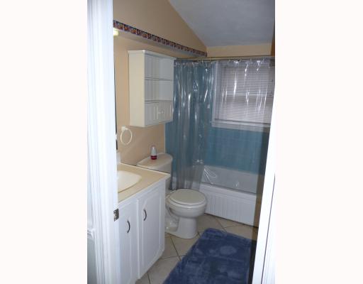 1467 Middle Road East Greenwich, RI 02818 - Photo 7 of 11 Exterior Front. Title Bathroom excellent condition.