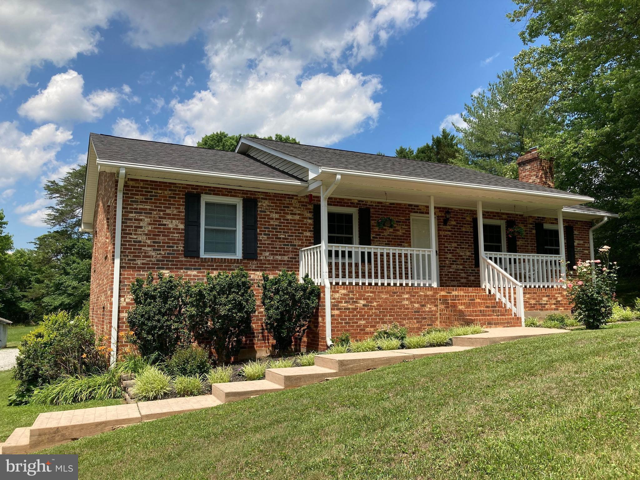 2412 Fairground Road Maidens, VA 23102 - Photo 2 of 44