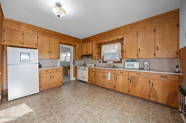 $374,500 | 24052 Highway 32, Plymouth, NC 27962