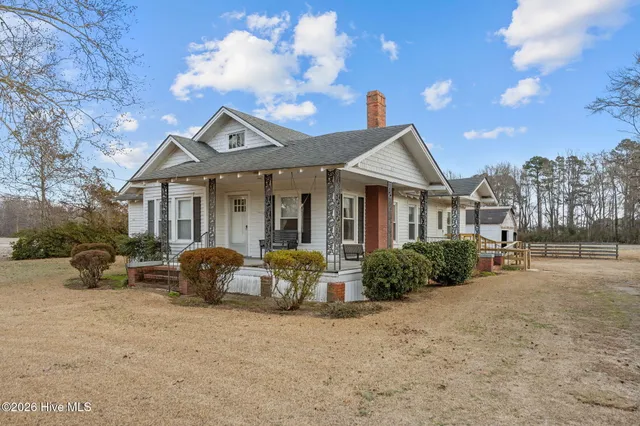 $374,500 | 24052 Highway 32, Plymouth, NC 27962