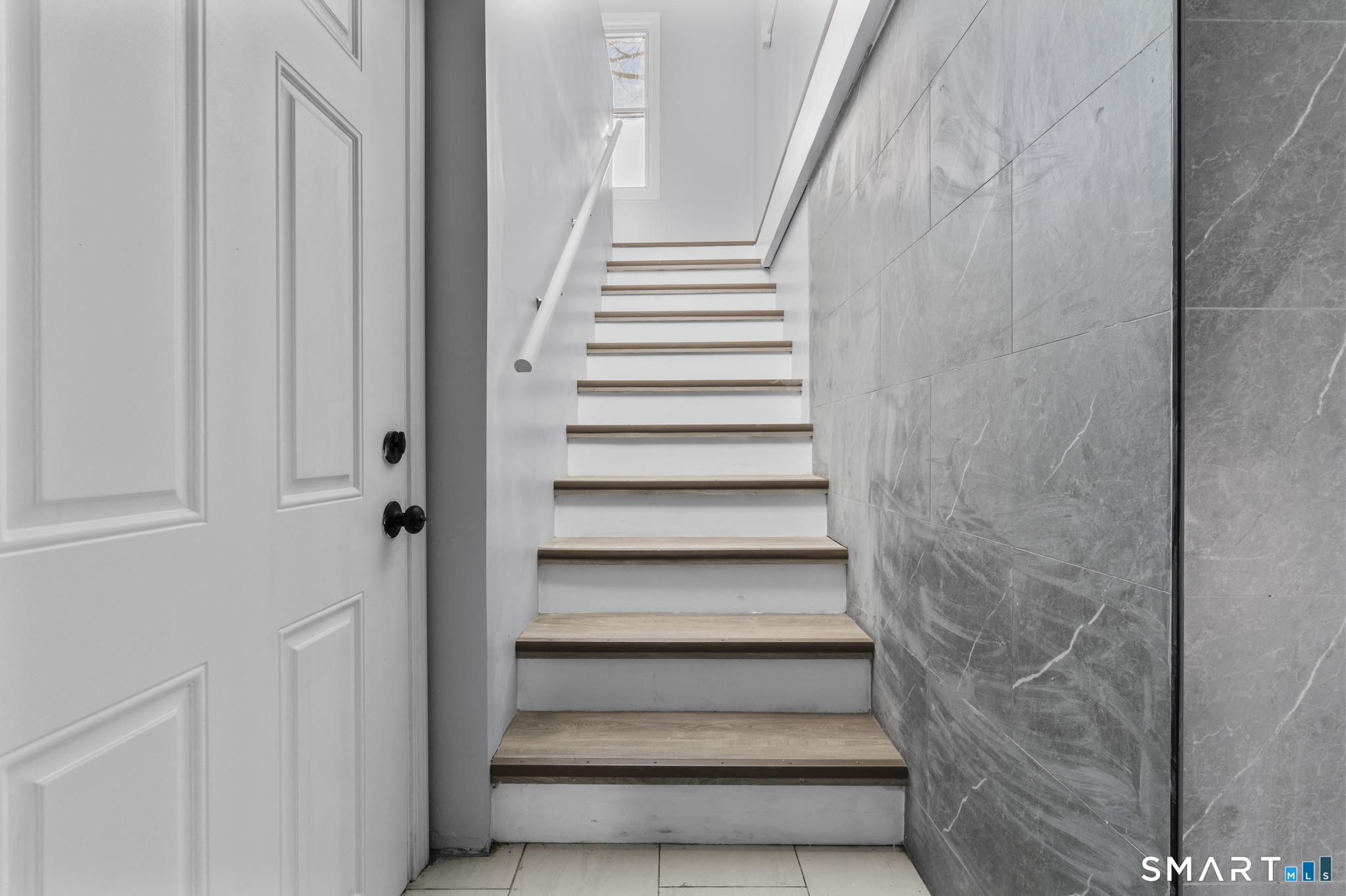 257 North State Street Ansonia, CT 06401 - Photo 16 of 39 a view of entryway