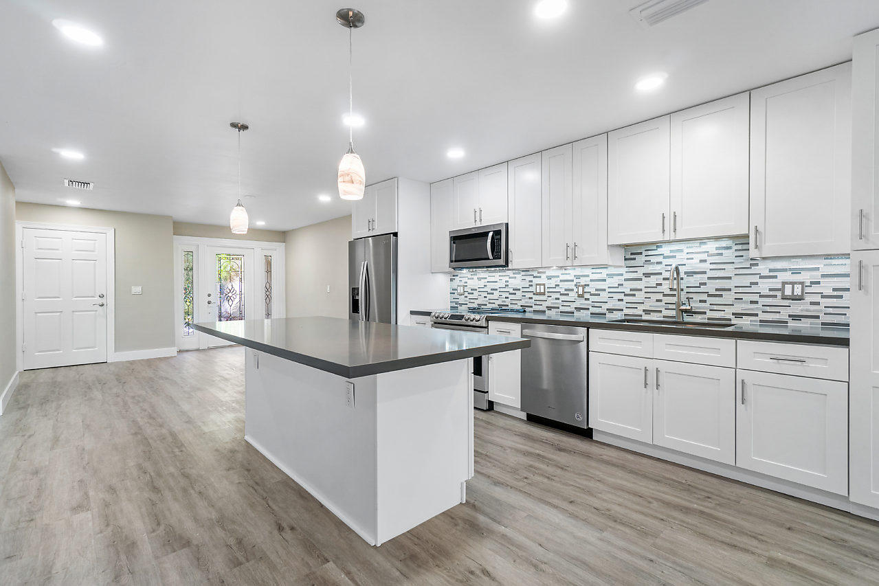 709 St Albans Drive Boca Raton, FL 33486 - Photo 9 of 32 008-709SaintAlbansDr-BocaRaton-FL-small