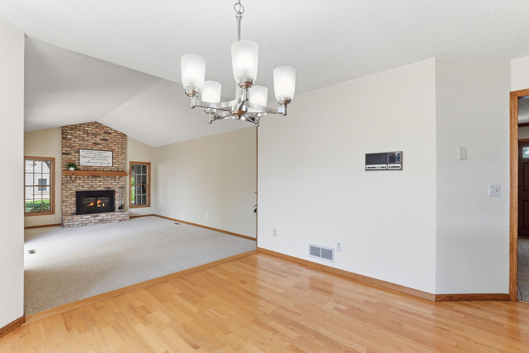 455 Highpoint Curve Maplewood, MN 55119 - Photo 12 of 44
