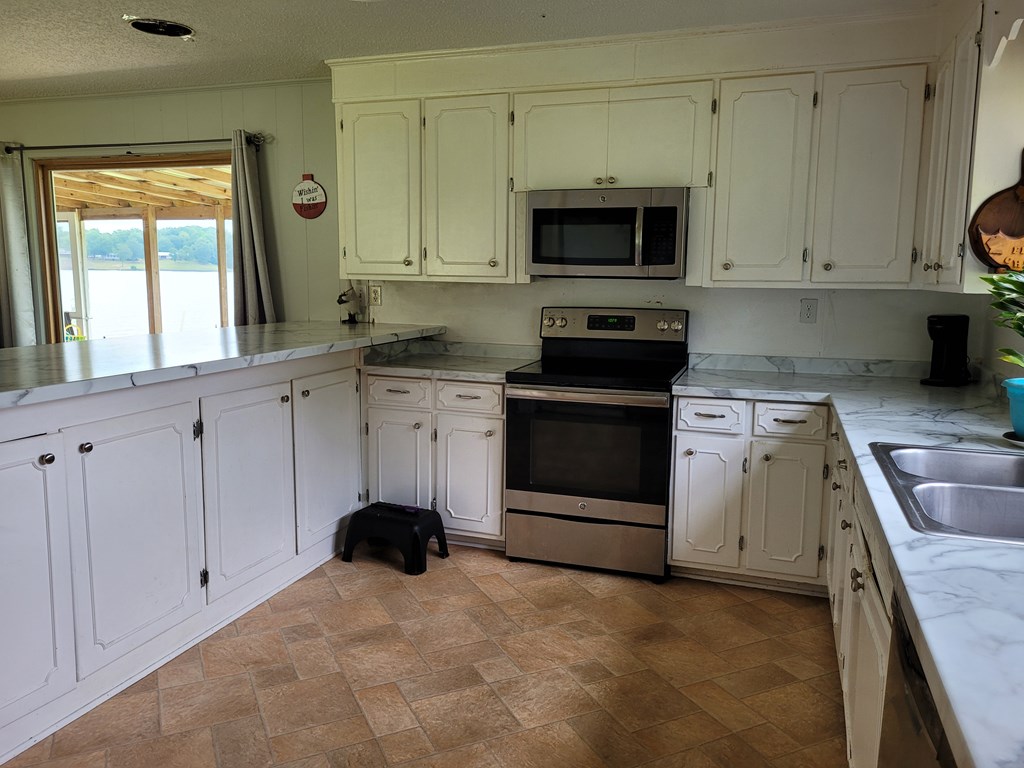 822 Old Oak Tree Road Waterloo, SC 29384 - Photo 10 of 56