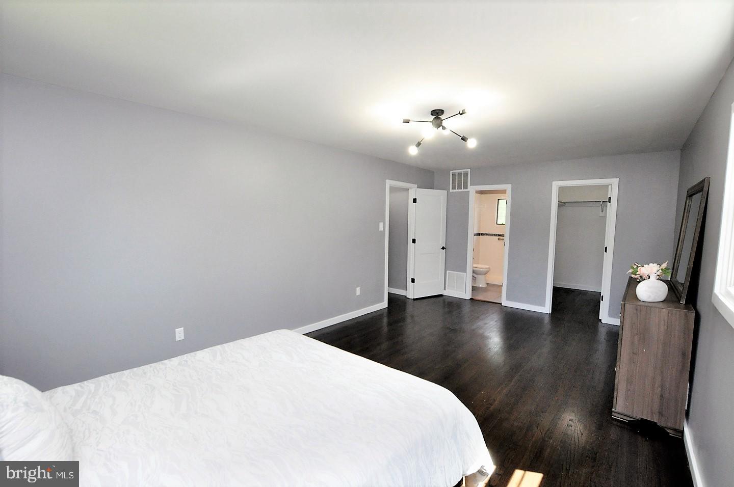 1006 Wayne Road Cherry Hill, NJ 08002 - Photo 15 of 29