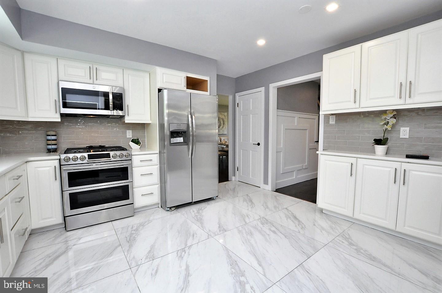 1006 Wayne Road Cherry Hill, NJ 08002 - Photo 5 of 29