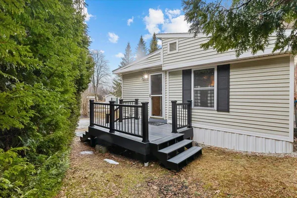 $94,500 | 65 Hemlock Road, St. George, VT 05495