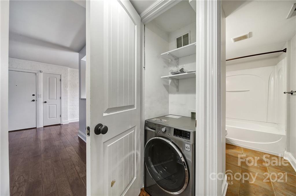 4911 Park Road, Unit B Charlotte, NC 28209 - Photo 14 of 29 Gallery Image 14