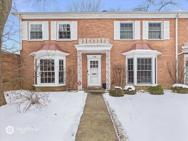 $749,000 | 339 Greenleaf Avenue, Unit D, Wilmette, IL 60091