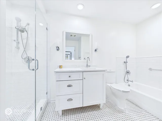 $749,000 | 339 Greenleaf Avenue, Unit D, Wilmette, IL 60091