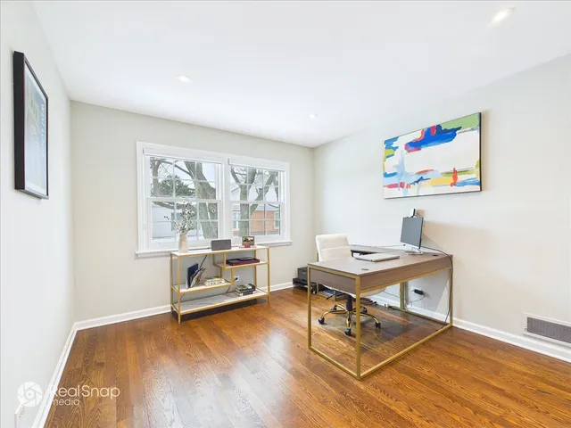 $749,000 | 339 Greenleaf Avenue, Unit D, Wilmette, IL 60091