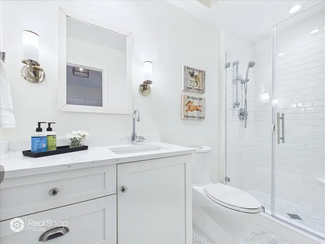 $749,000 | 339 Greenleaf Avenue, Unit D, Wilmette, IL 60091