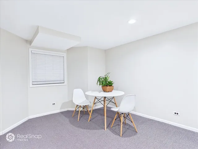 $749,000 | 339 Greenleaf Avenue, Unit D, Wilmette, IL 60091