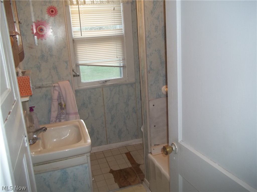 5985 Neff Road Valley City, OH 44280 - Photo 10 of 17 Gallery Image 10