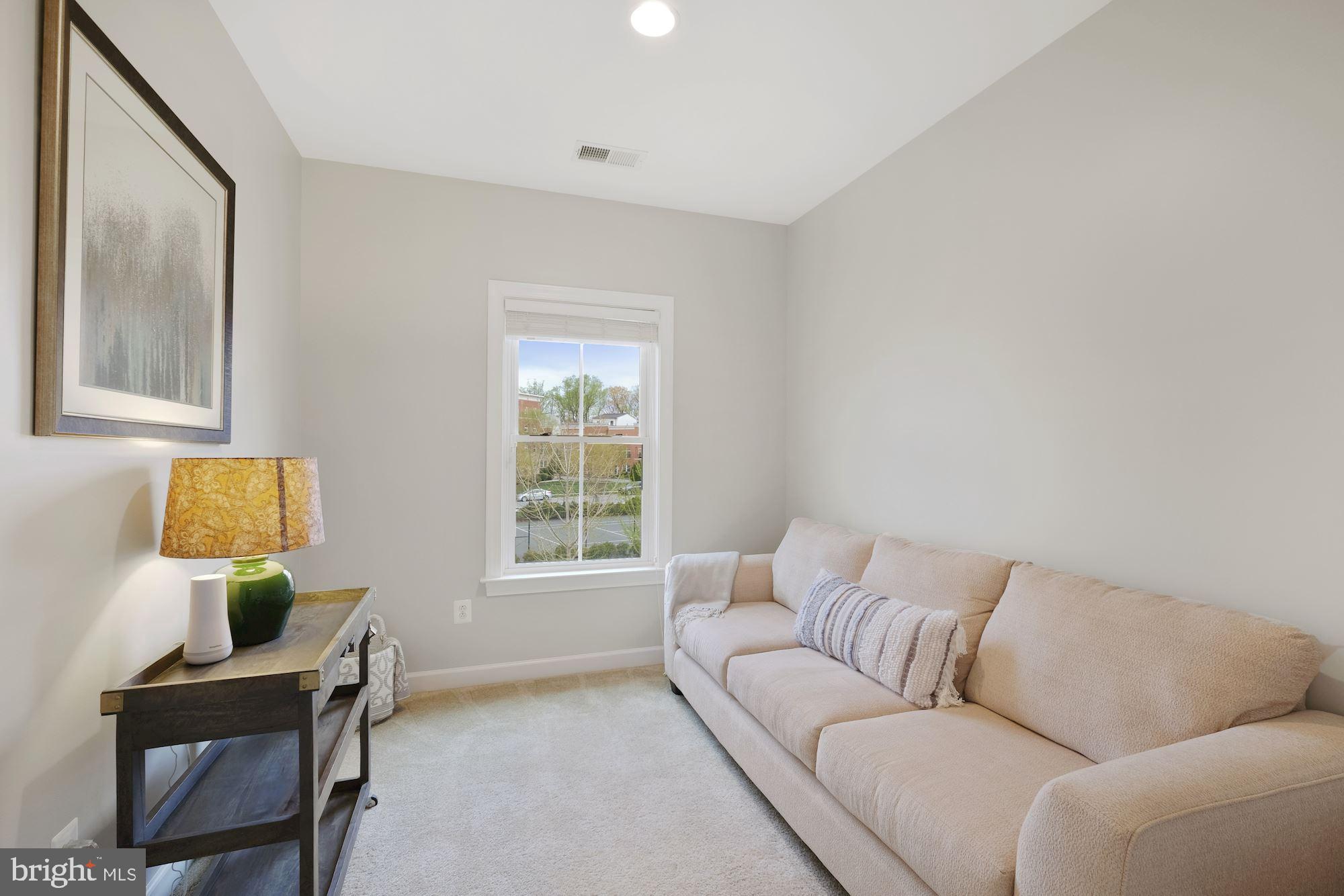534 Rudbeckia Place Gaithersburg, MD 20878 - Photo 18 of 34 Bedroom #3