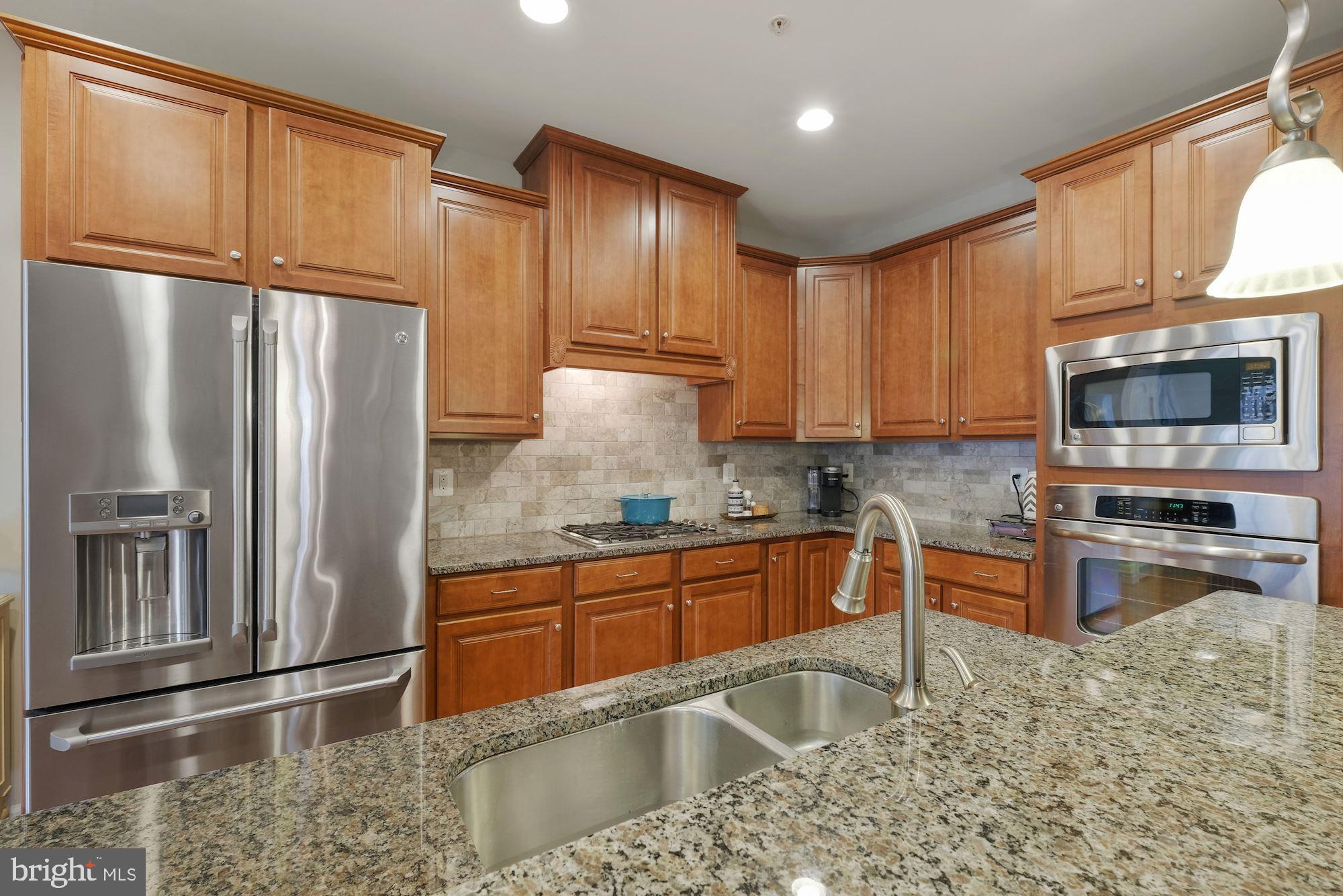 534 Rudbeckia Place Gaithersburg, MD 20878 - Photo 3 of 34 Main Level - Kitchen