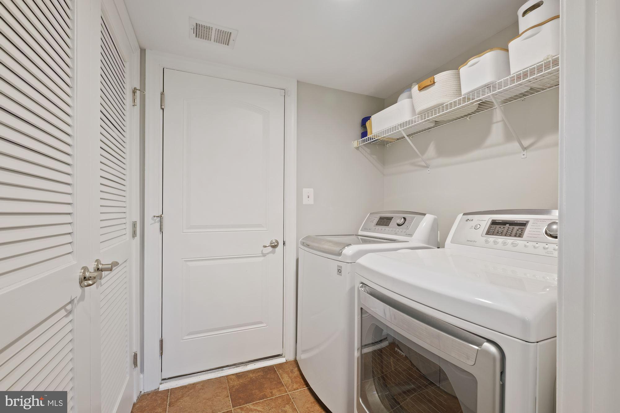 534 Rudbeckia Place Gaithersburg, MD 20878 - Photo 26 of 34 Laundry